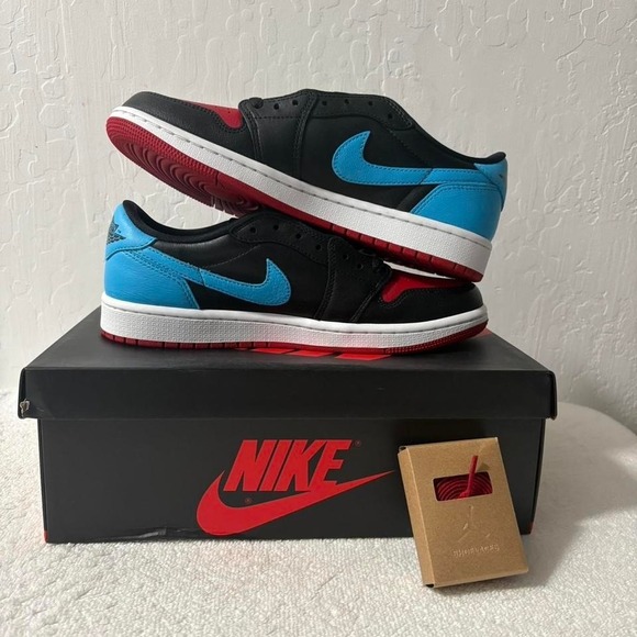 Nike Air Jordan 1 Retro Low OG "UNC to Chicago" – Size 8.5W (7M) - Picture 2 of 7